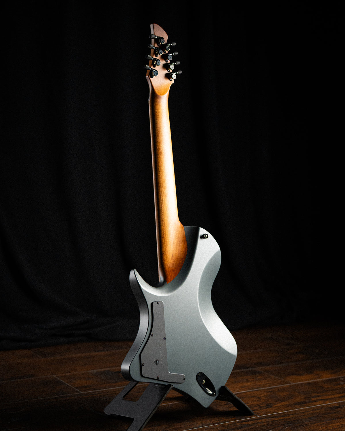 LARADA 8 // Master Series // Basalt