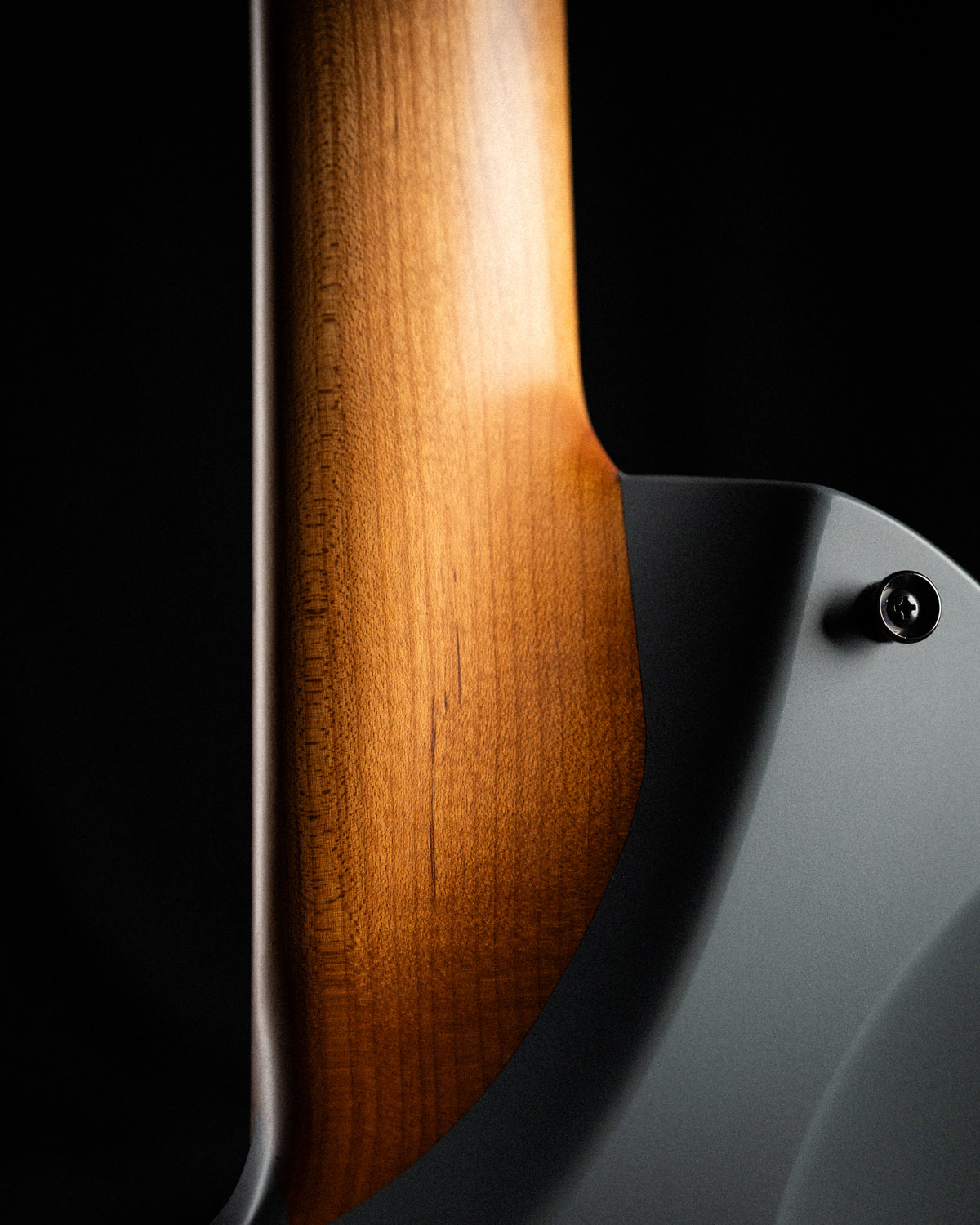 LARADA 8 // Master Series // Basalt