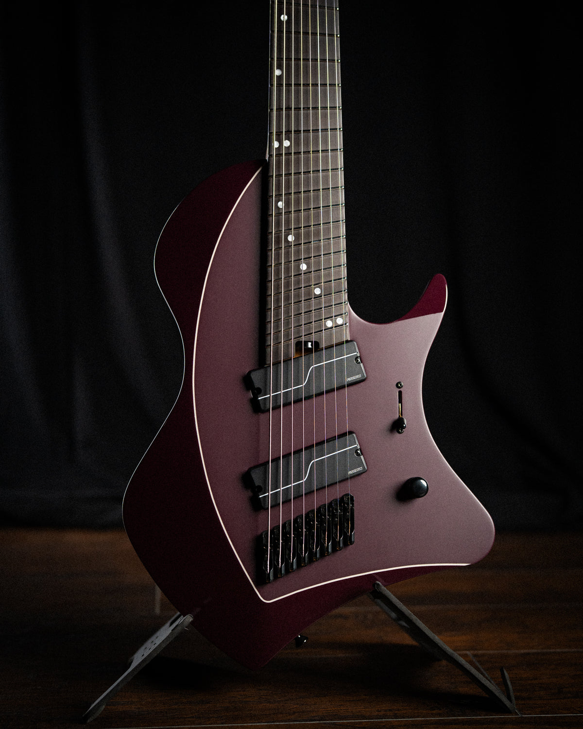 LARADA 8 // Master Series // Aubergine