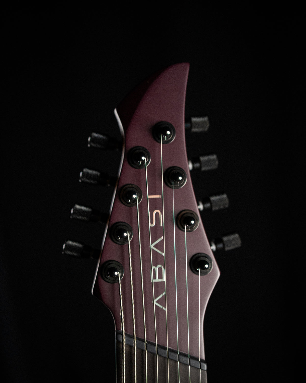 LARADA 8 // Master Series // Aubergine