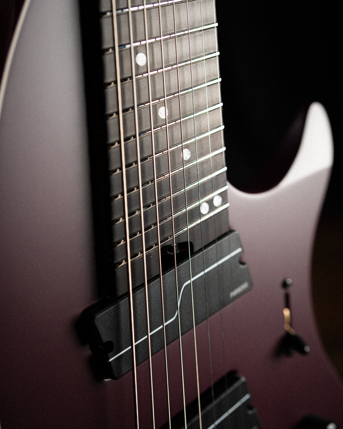 LARADA 8 // Master Series // Aubergine