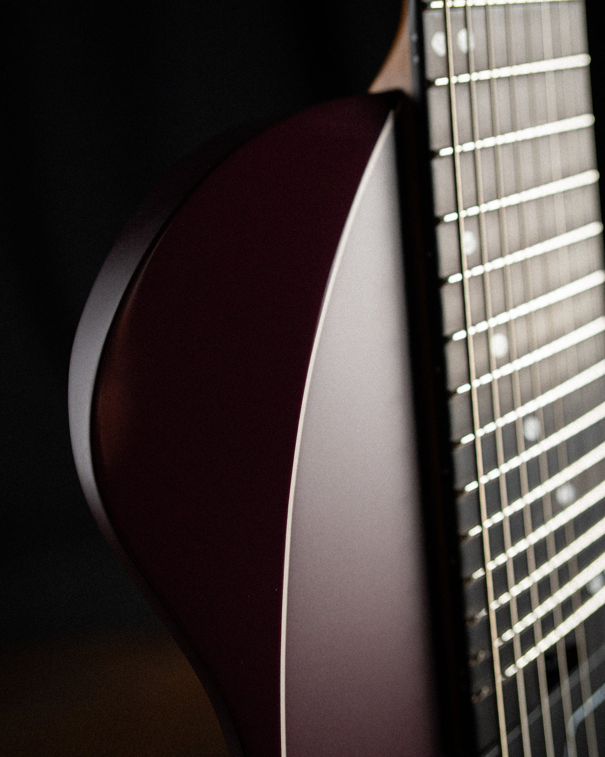 LARADA 8 // Master Series // Aubergine