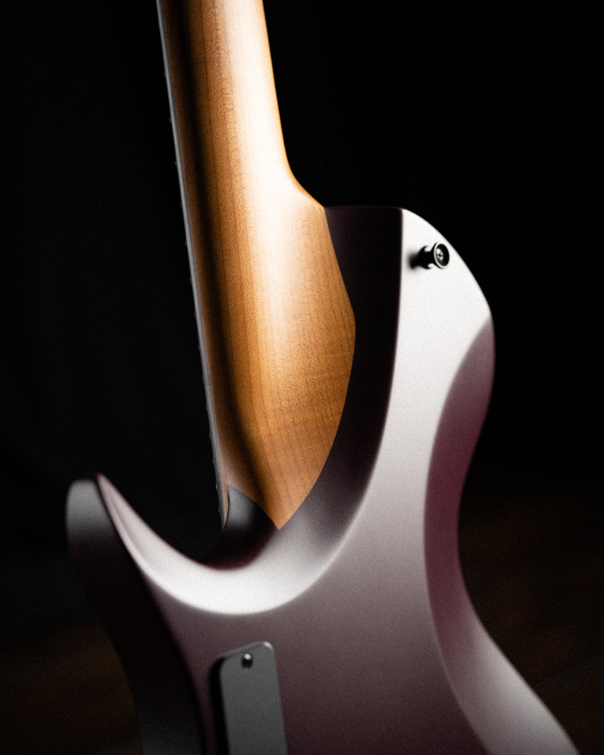 LARADA 8 // Master Series // Aubergine