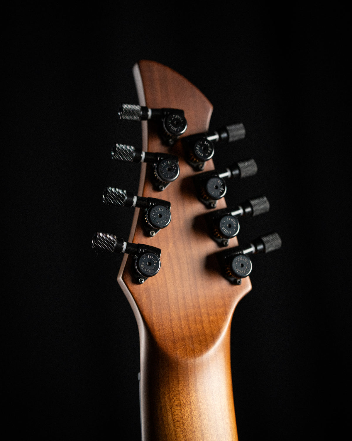 LARADA 8 // Master Series // Aubergine