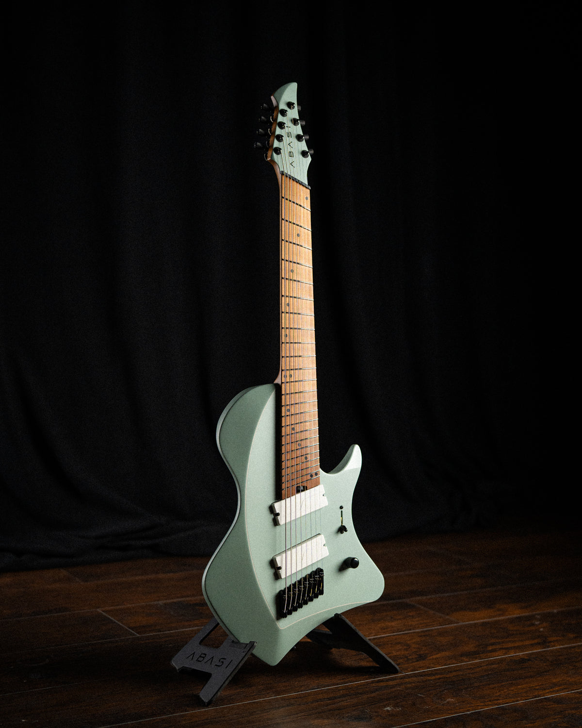 LARADA 8 // Master Series // Sage