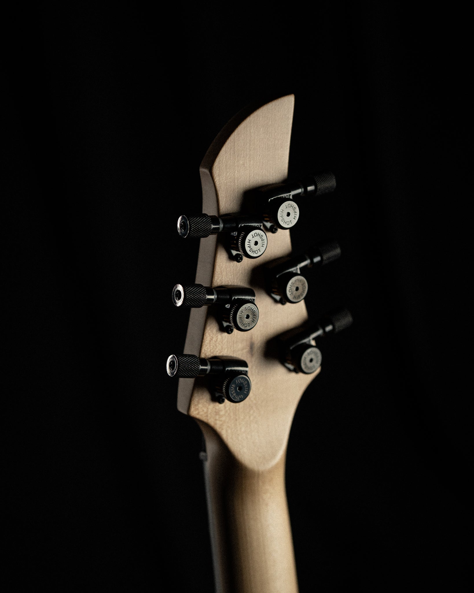 ĒMI 6 // MASTER SERIES // Black