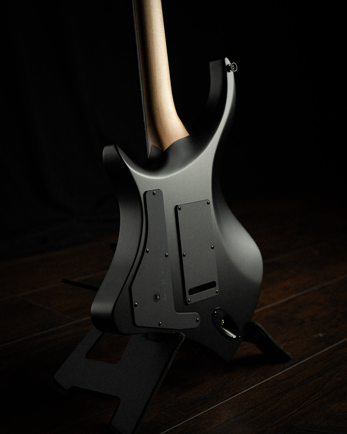 ĒMI 6 // MASTER SERIES // Black