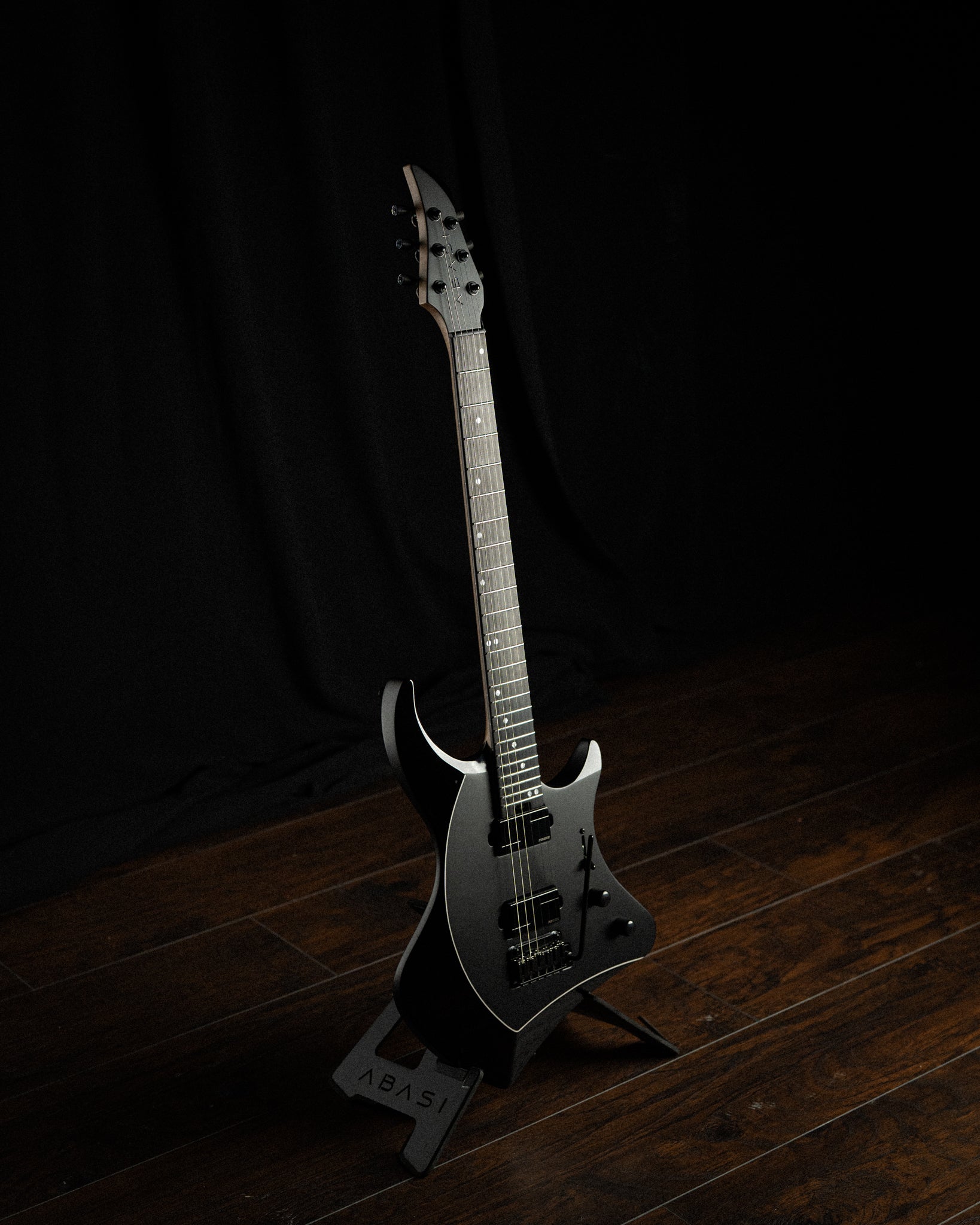 ĒMI 6 // MASTER SERIES // Black