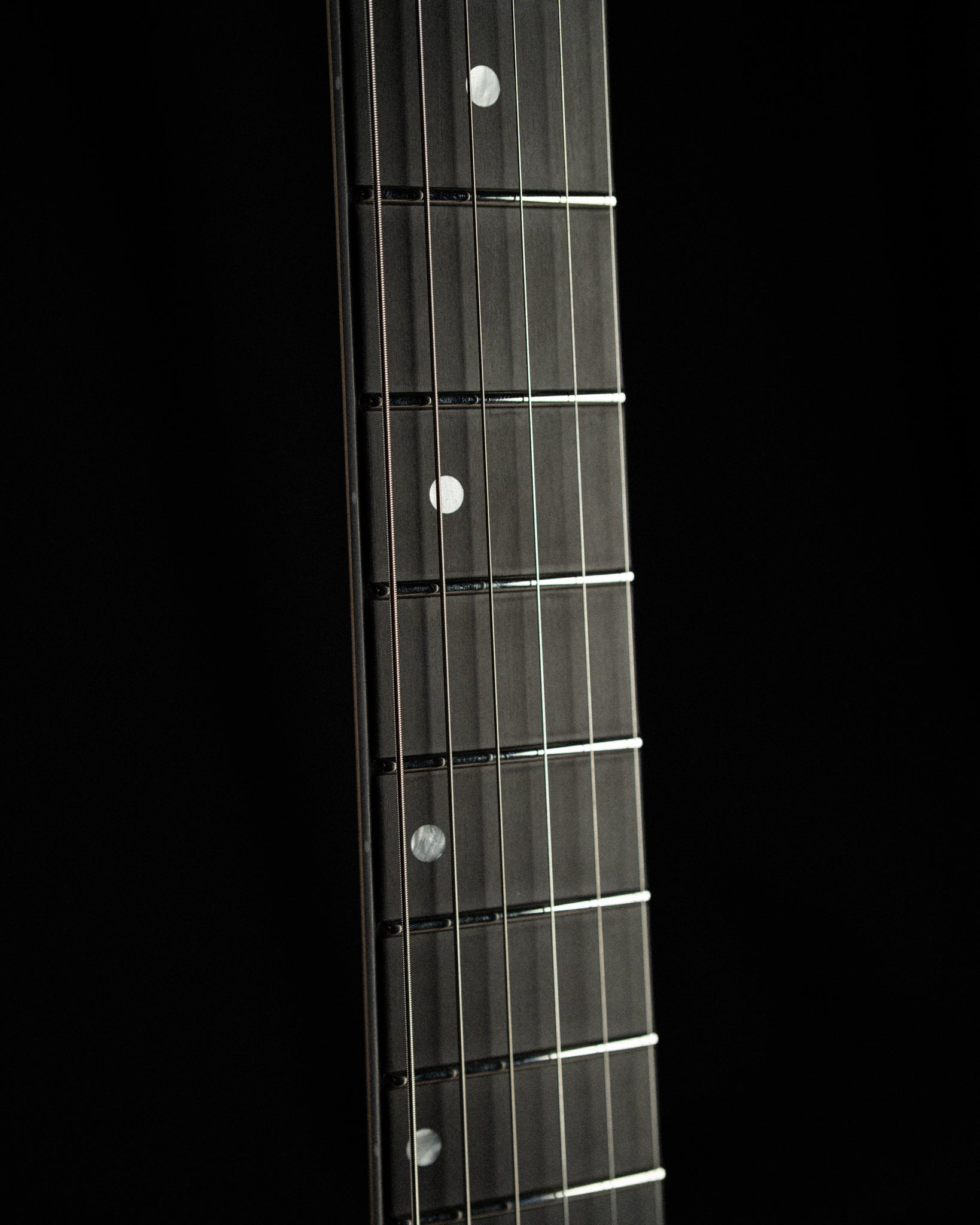 ĒMI 6 // MASTER SERIES // Black