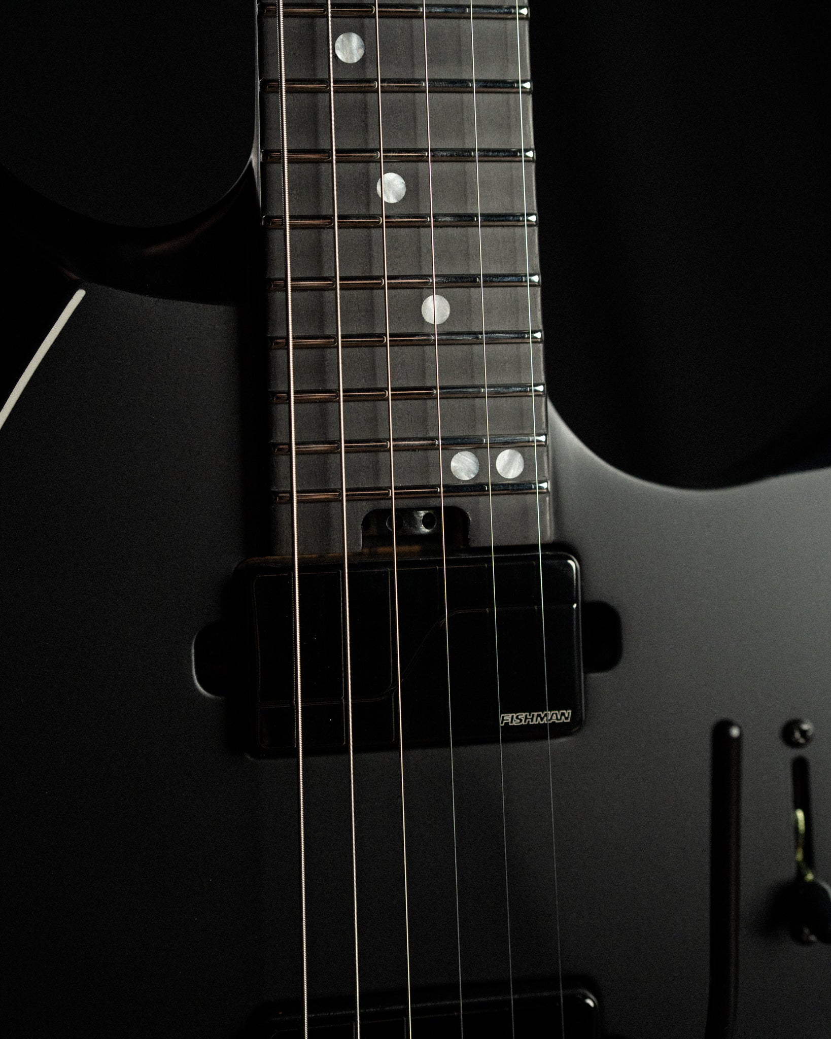 ĒMI 6 // MASTER SERIES // Black