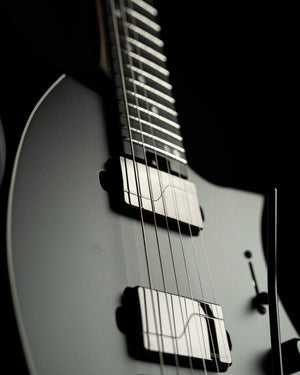 ĒMI 6 // MASTER SERIES // Black