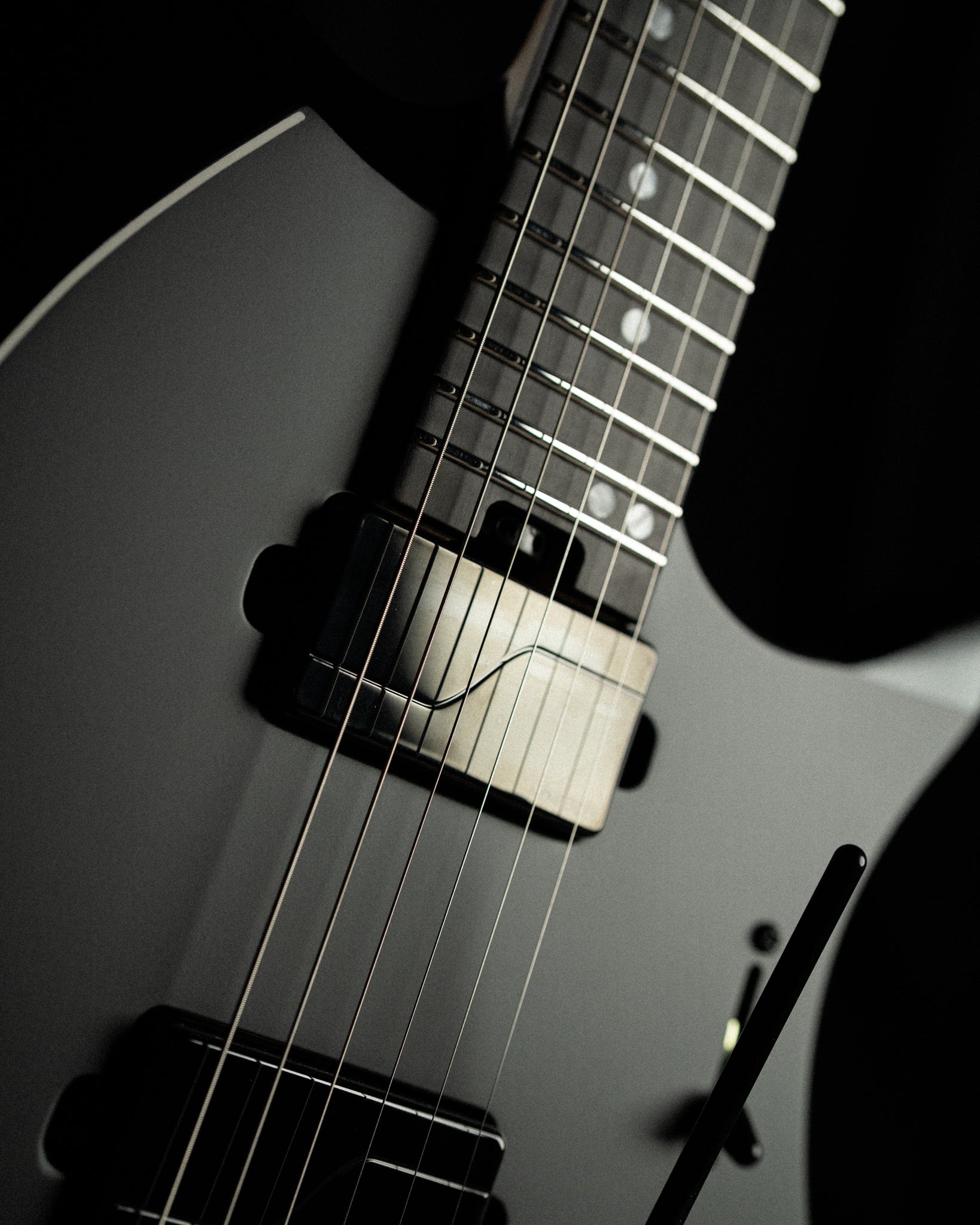 ĒMI 6 // MASTER SERIES // Black