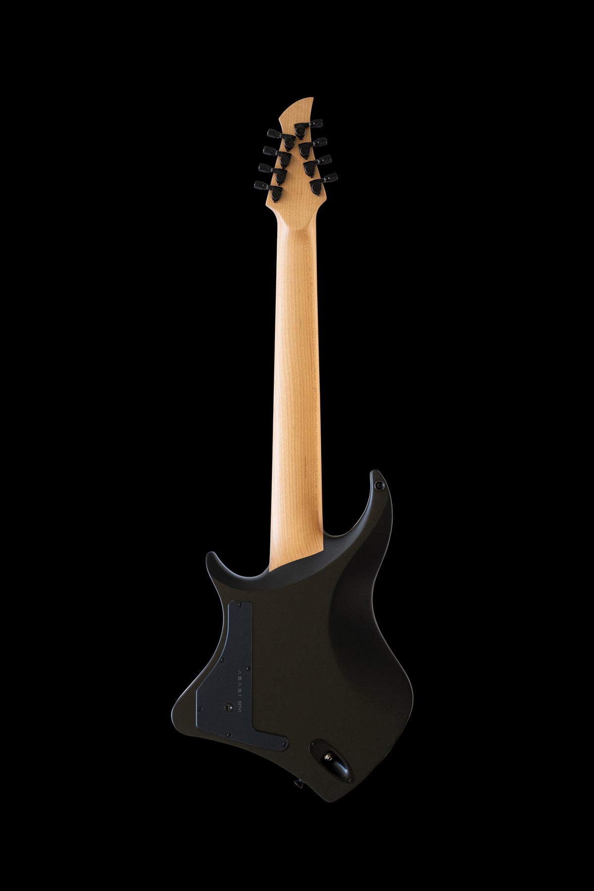 ĒMI 8 // MASTER SERIES // Tuxedo Black