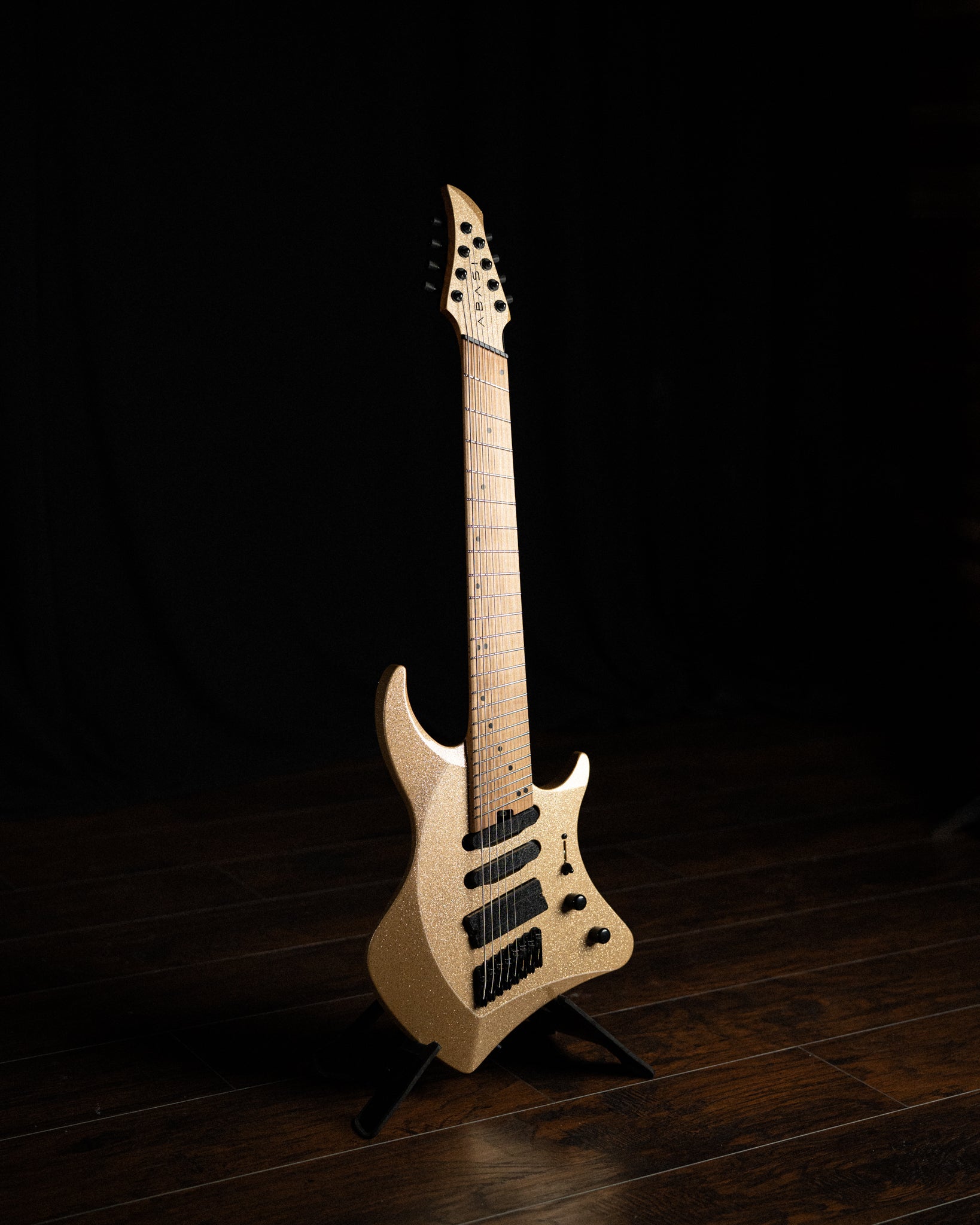 ĒMI 8 // MASTER SERIES // Champagne Supernova