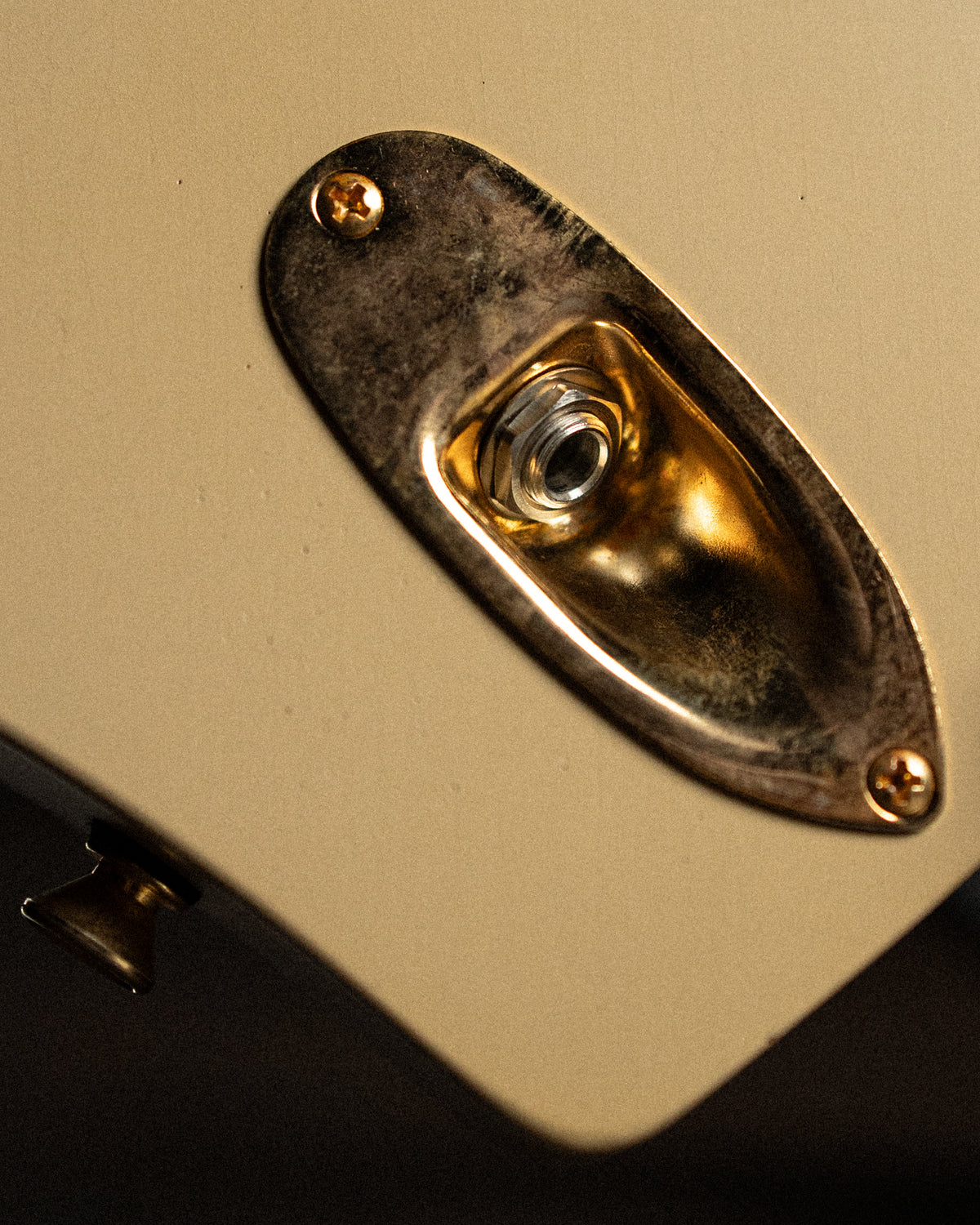 LARADA 8 // Master Series // Latte Relic