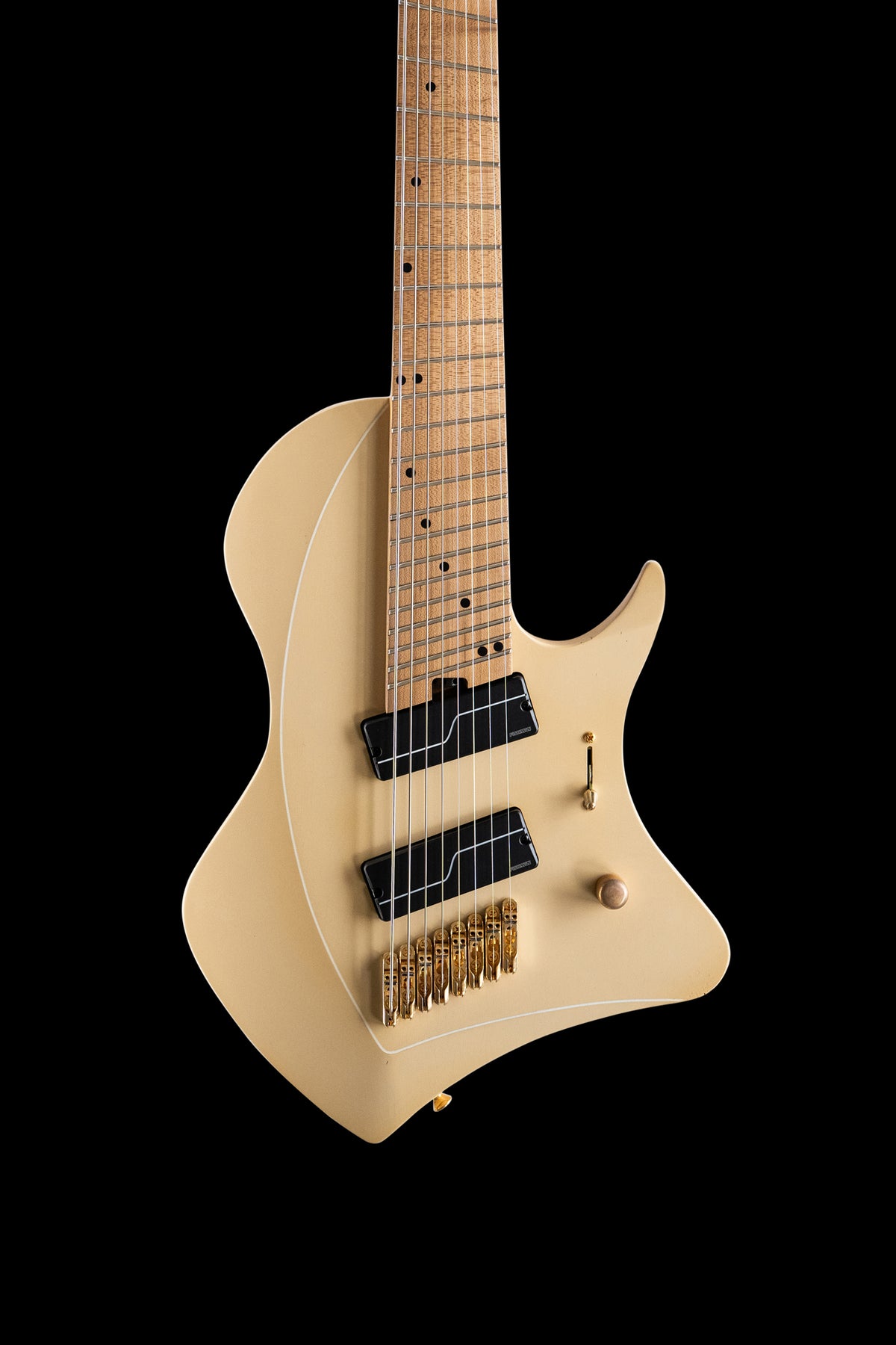 LARADA 8 // Master Series // Latte Relic