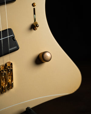 LARADA 8 // Master Series // Latte Relic