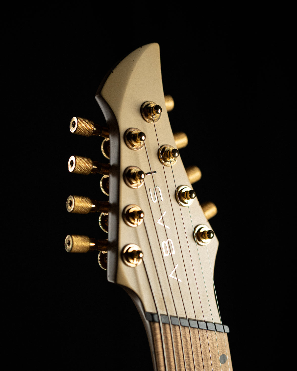 LARADA 8 // Master Series // Latte Relic