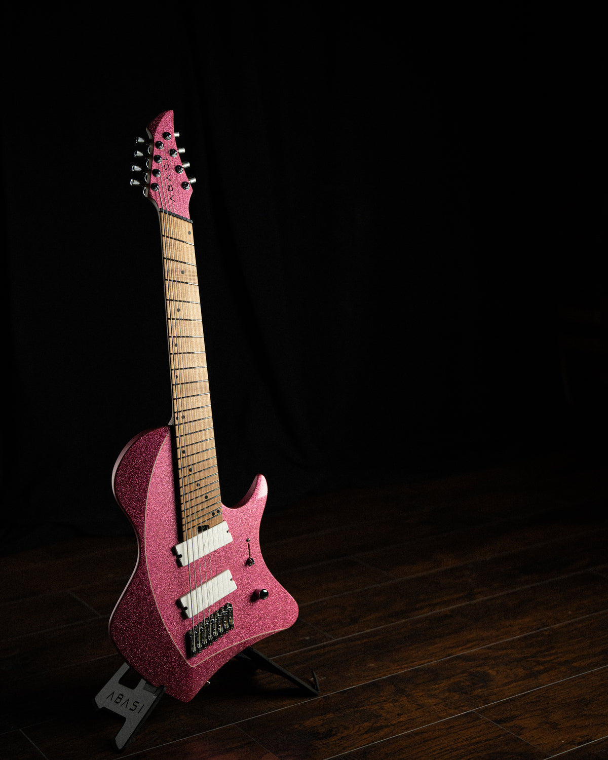 LARADA 8 // Master Series // Rubystone Flake