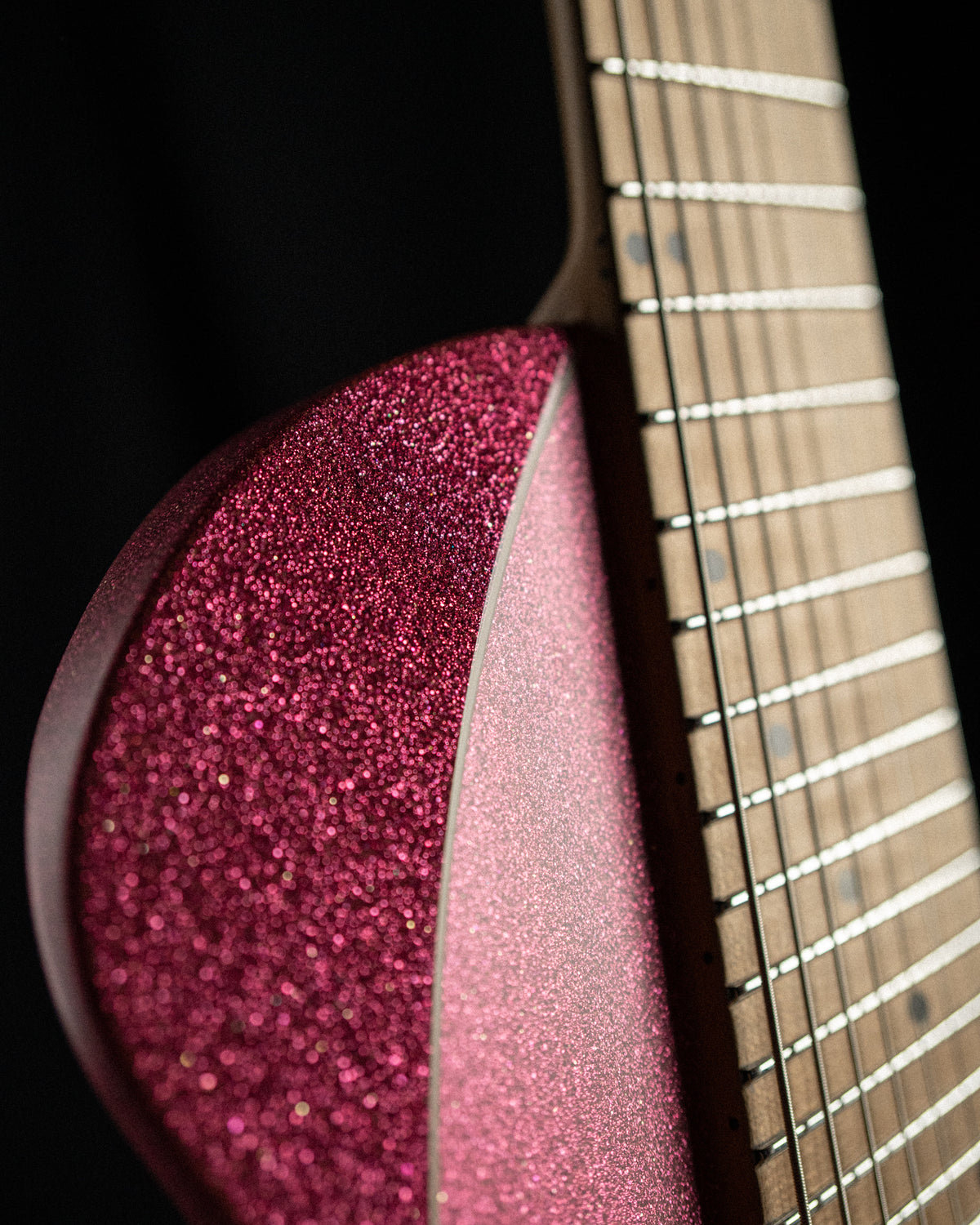 LARADA 8 // Master Series // Rubystone Flake