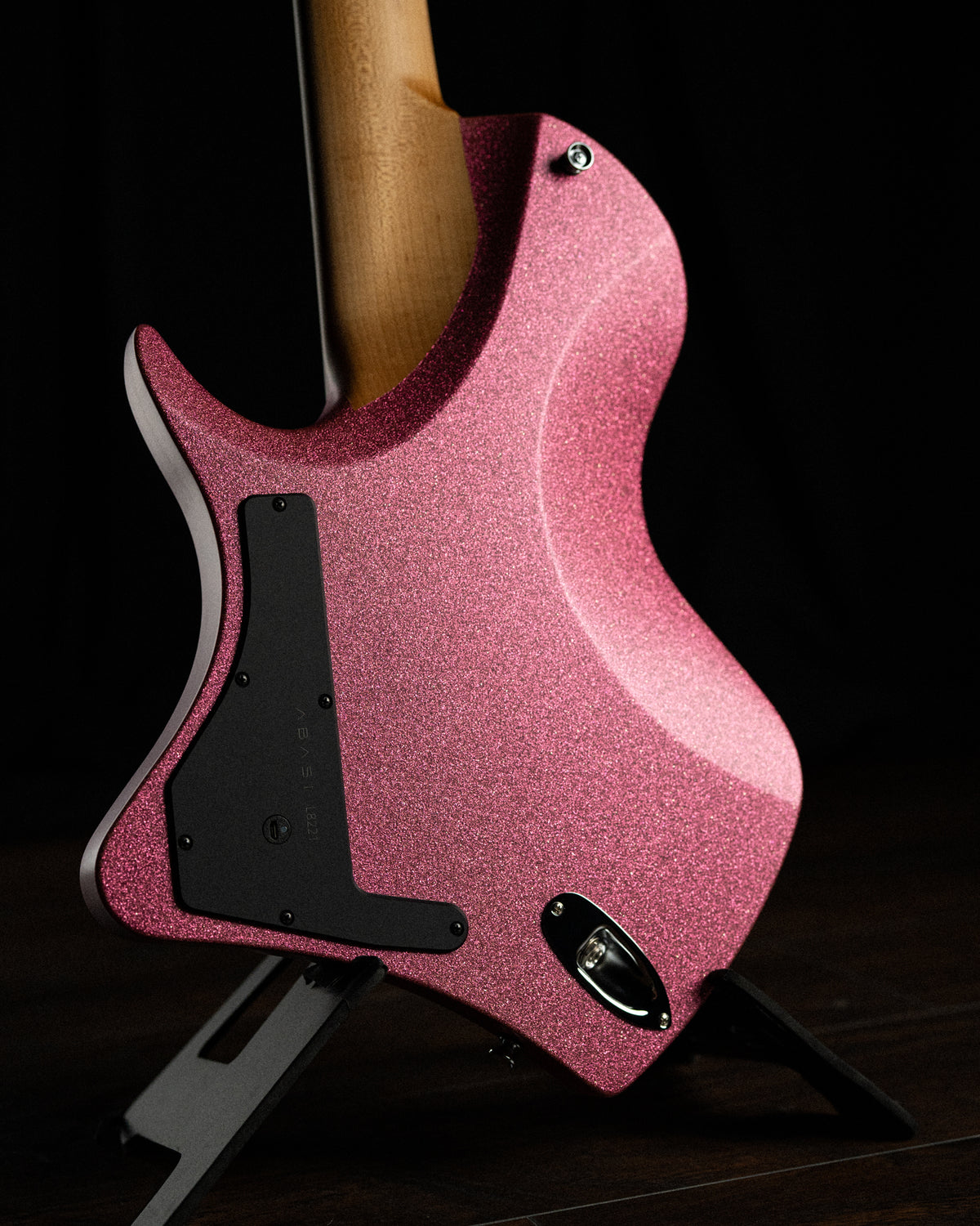 LARADA 8 // Master Series // Rubystone Flake