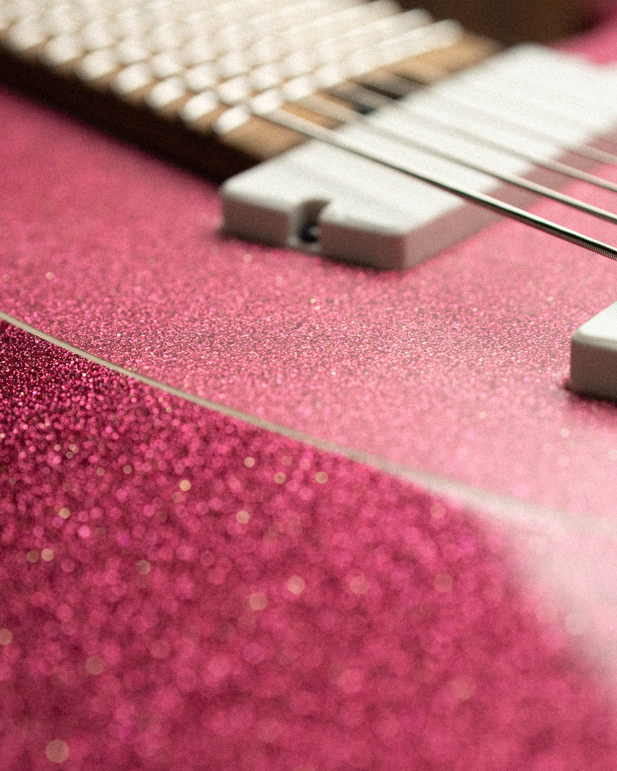 LARADA 8 // Master Series // Rubystone Flake