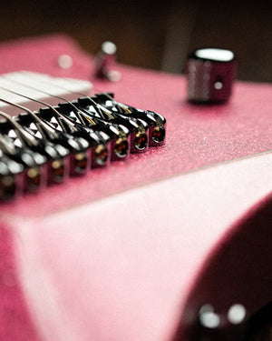 LARADA 8 // Master Series // Rubystone Flake