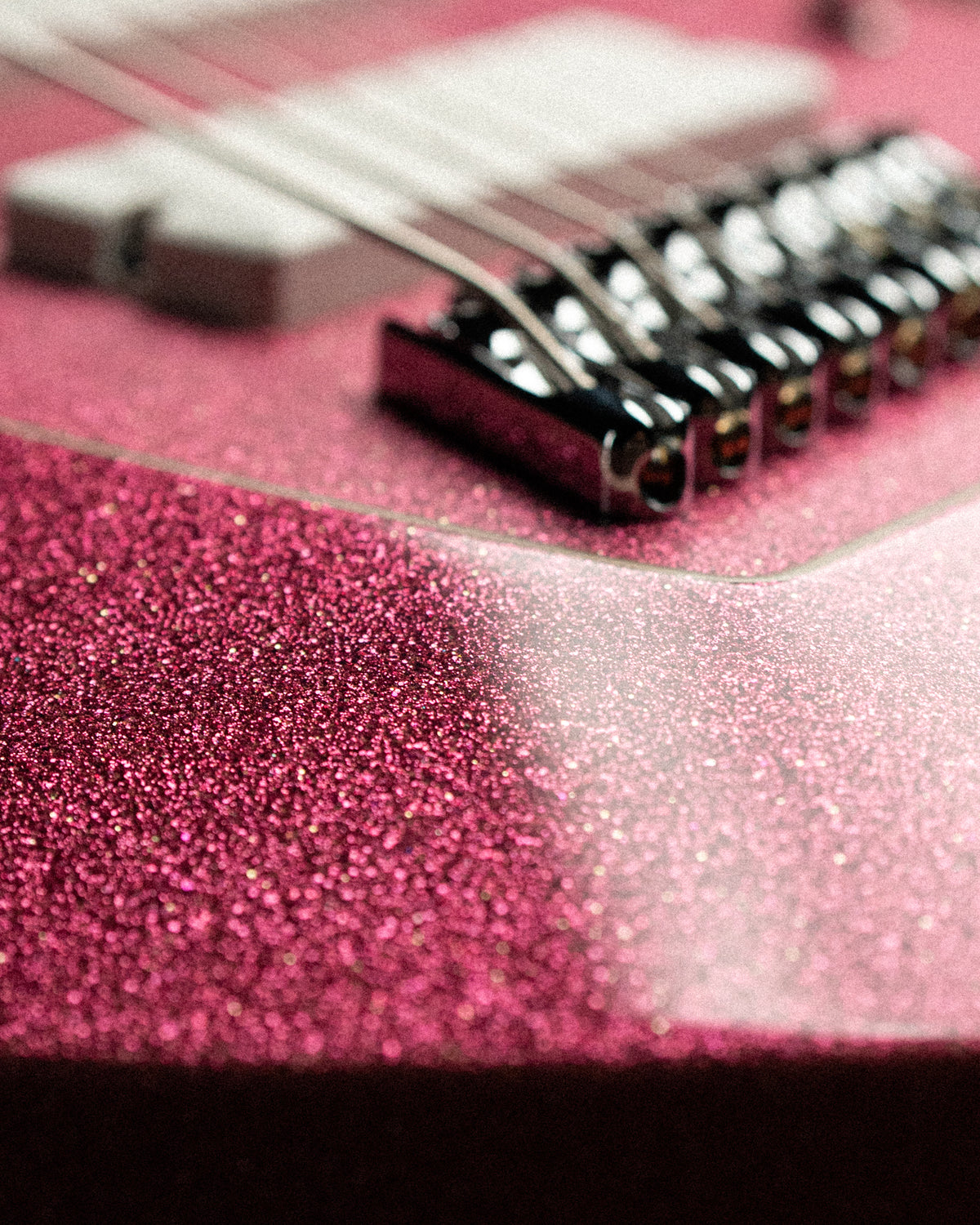 LARADA 8 // Master Series // Rubystone Flake