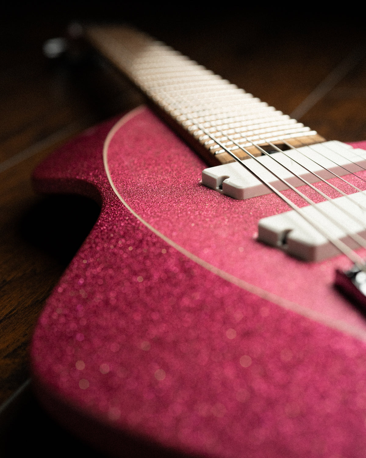 LARADA 8 // Master Series // Rubystone Flake