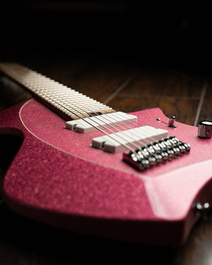 LARADA 8 // Master Series // Rubystone Flake