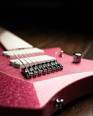 LARADA 8 // Master Series // Rubystone Flake