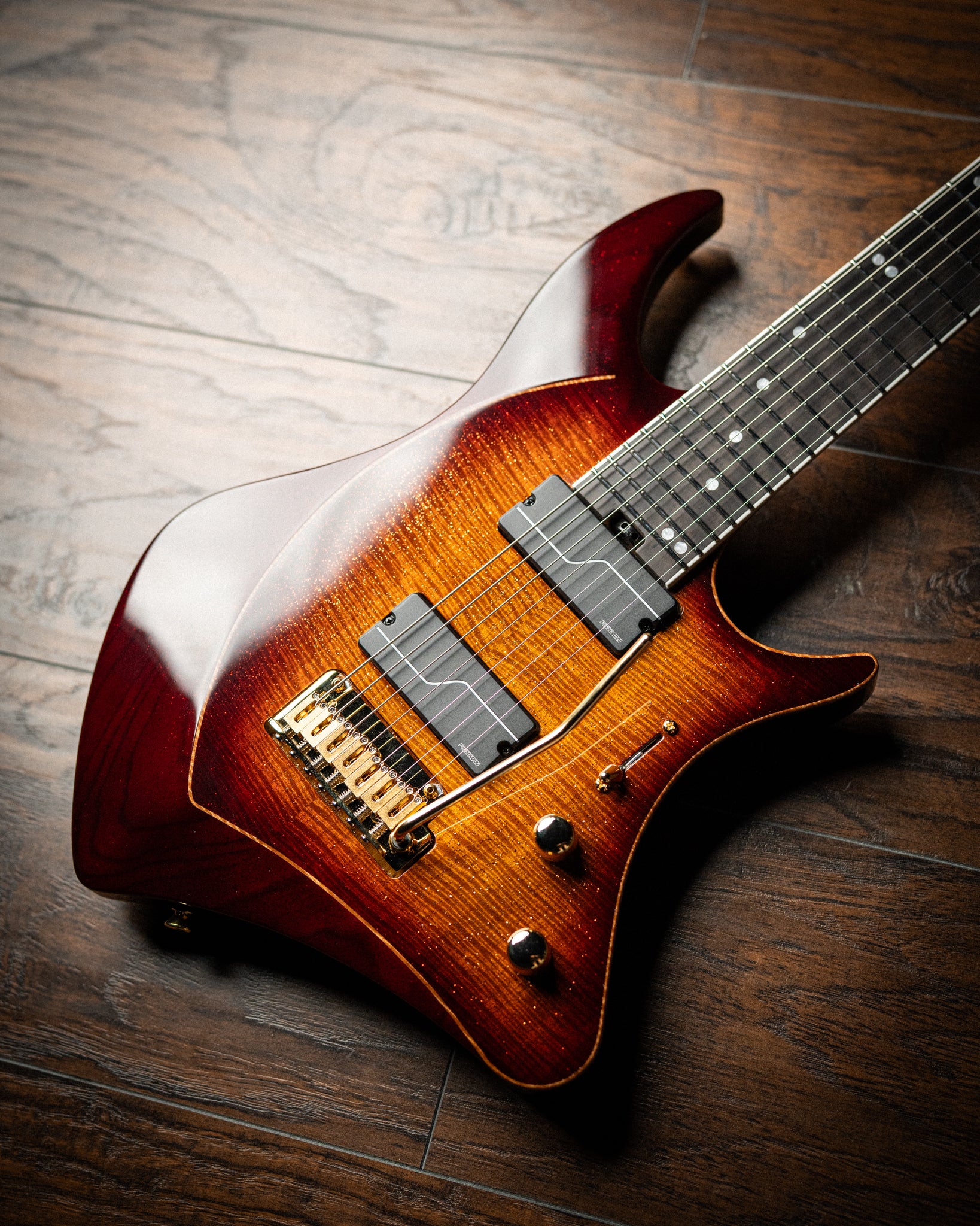 ĒMI 7 // CUSTOM // Autumnburst Goldleaf [Ebony FB]