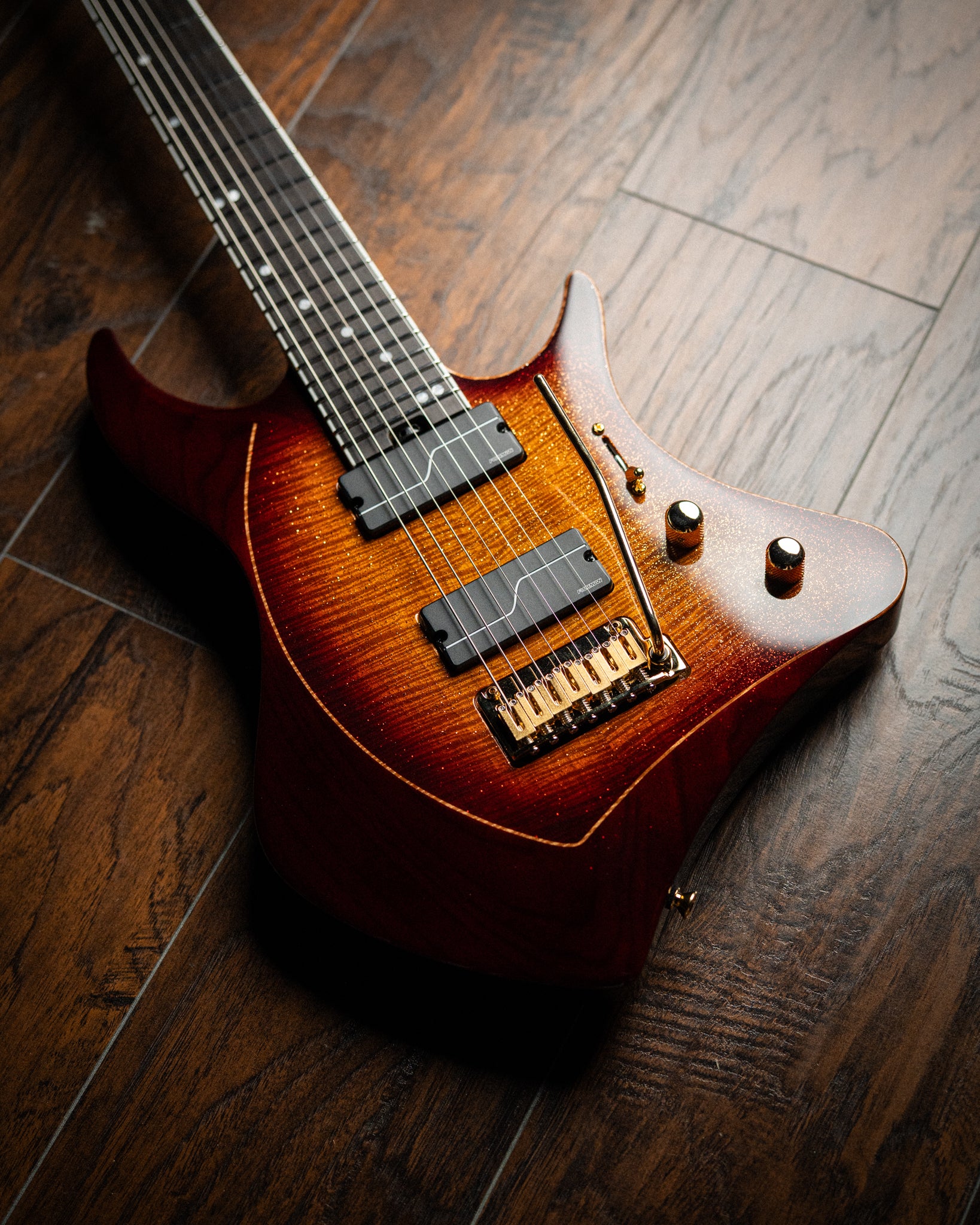 ĒMI 7 // CUSTOM // Autumnburst Goldleaf [Ebony FB]