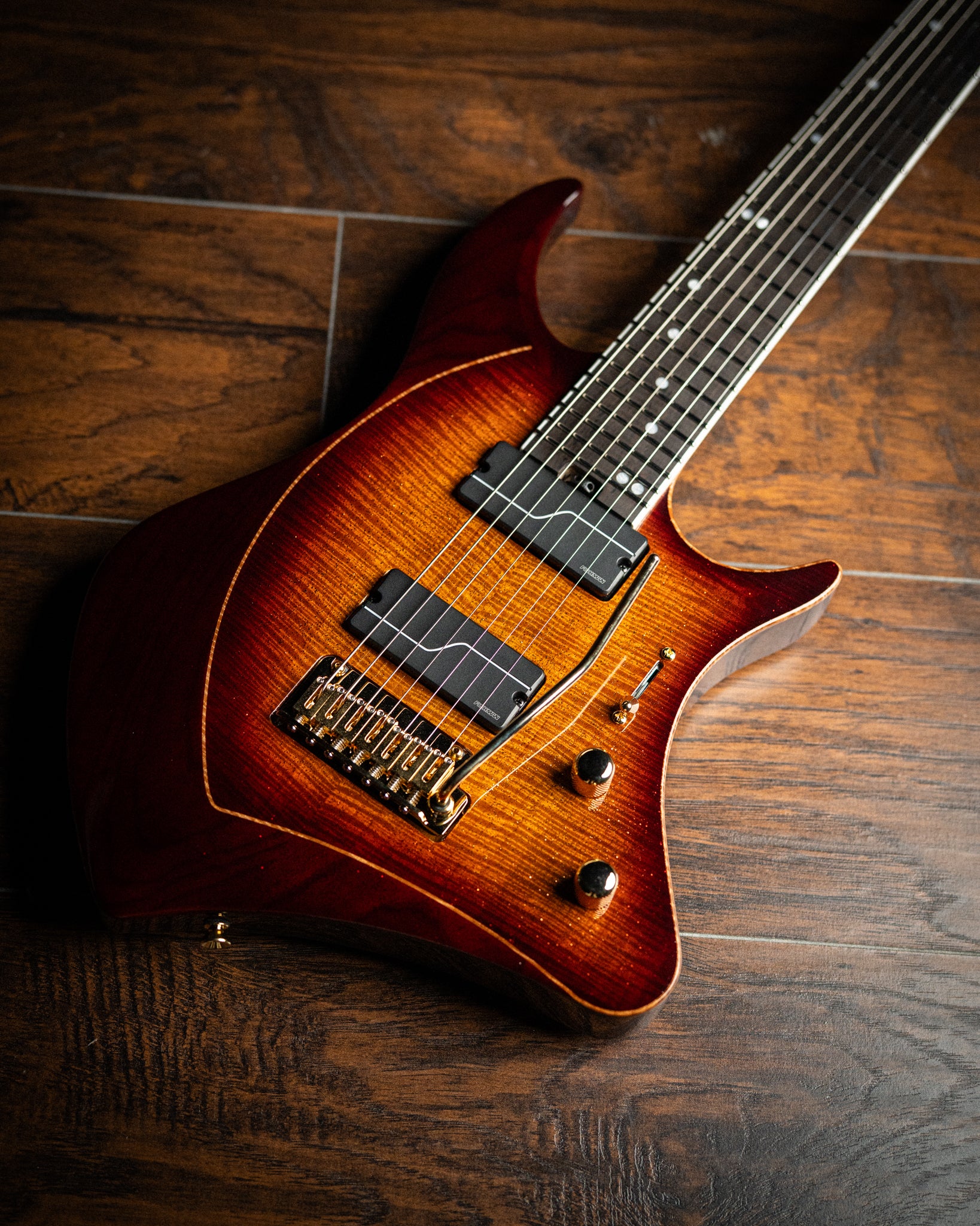 ĒMI 7 // CUSTOM // Autumnburst Goldleaf [Ebony FB]