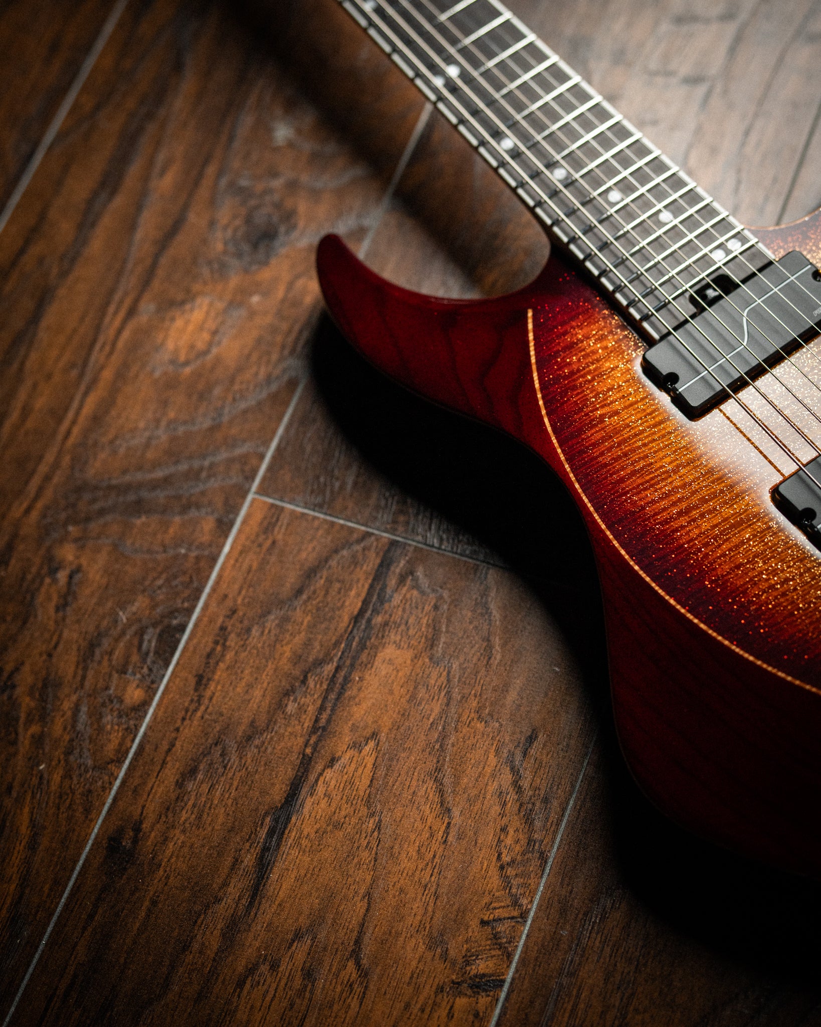 ĒMI 7 // CUSTOM // Autumnburst Goldleaf [Ebony FB]