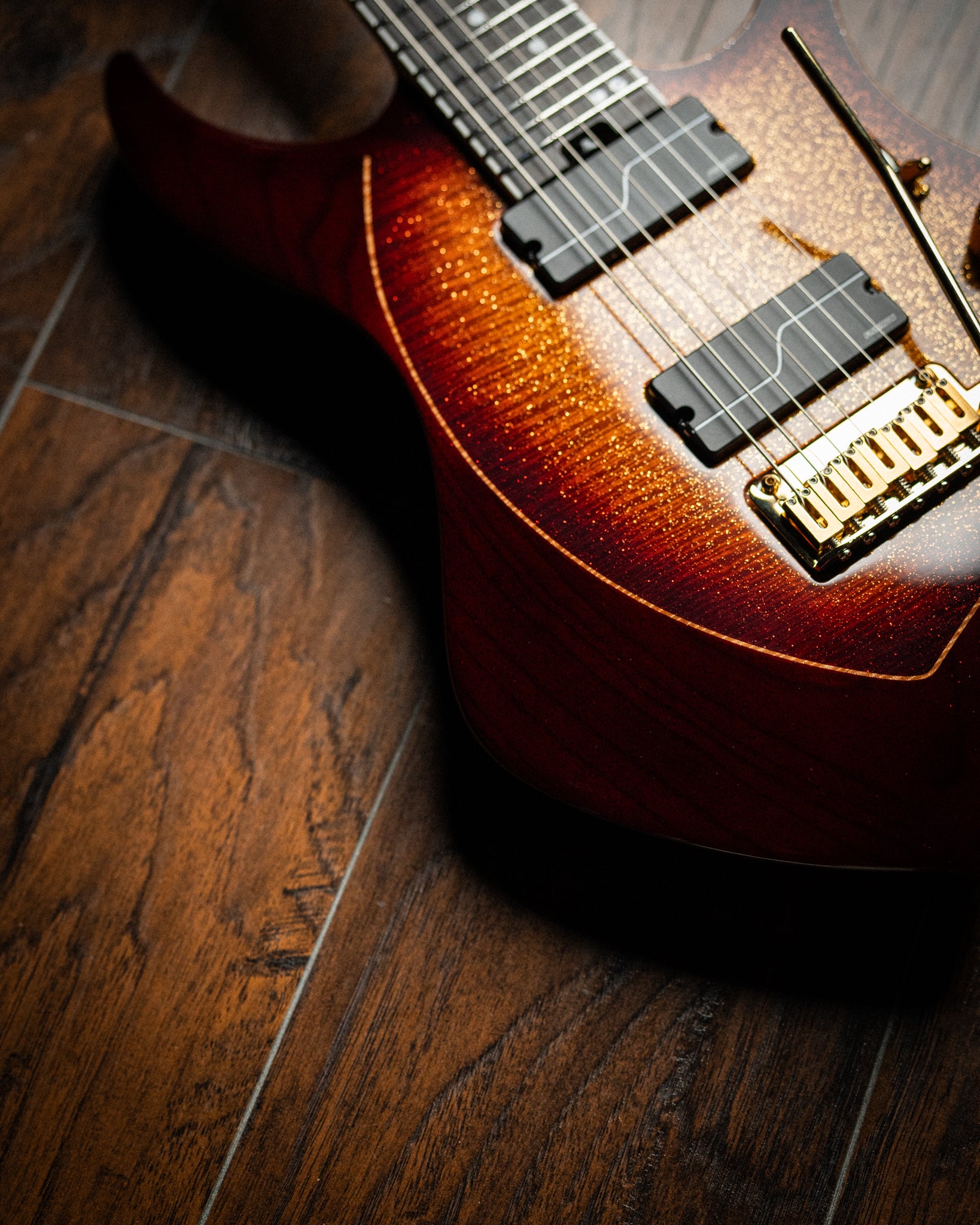 ĒMI 7 // CUSTOM // Autumnburst Goldleaf [Ebony FB]