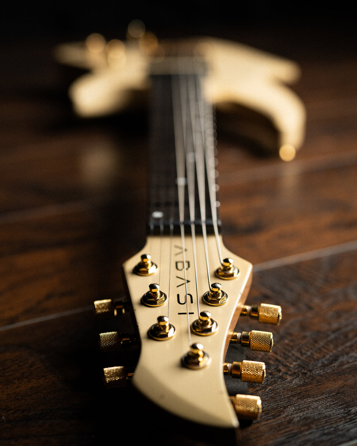 ĒMI 7 // MASTER SERIES // Latte Relic