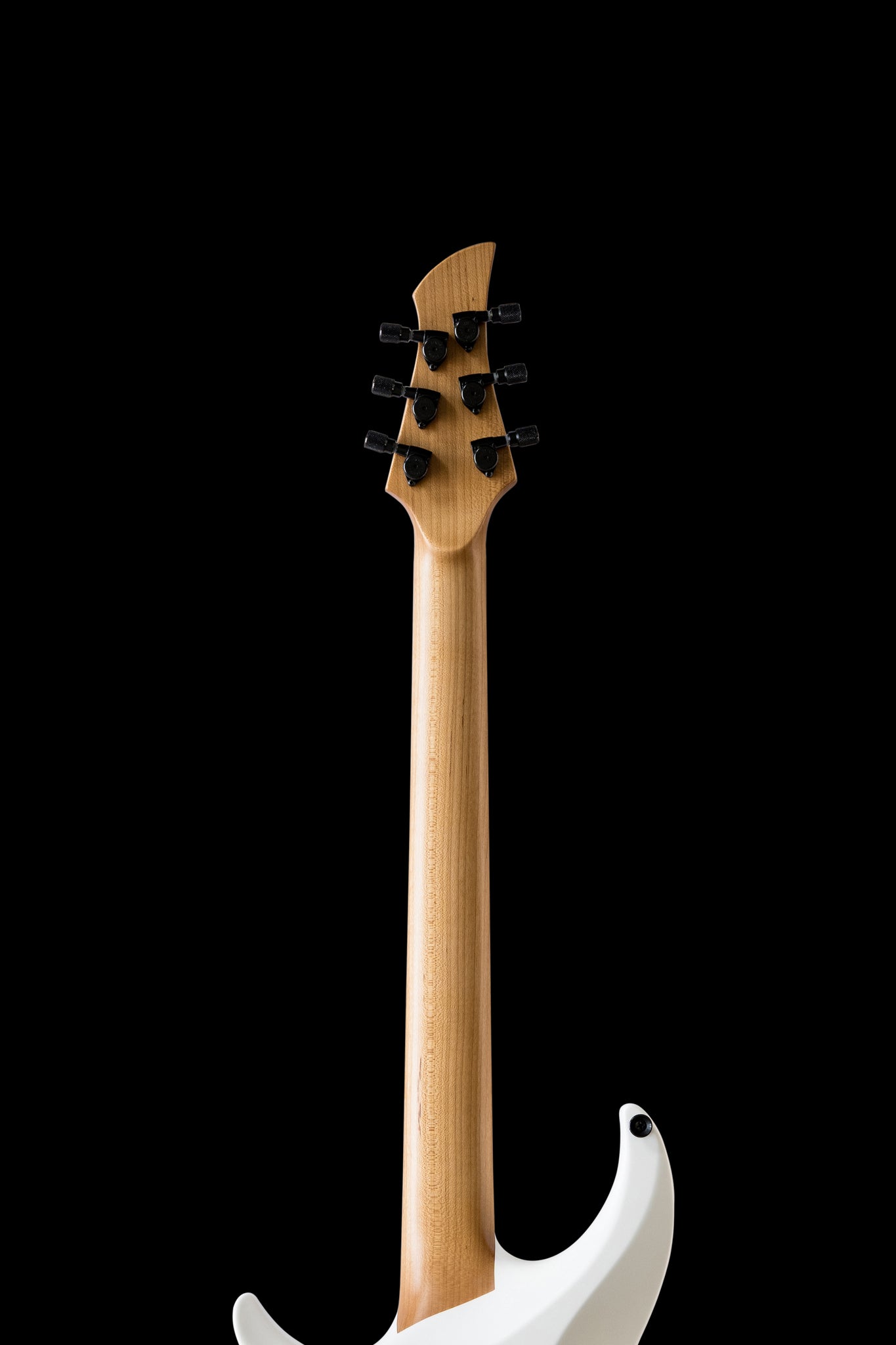 ĒMI 6 // MASTER SERIES // Ghost