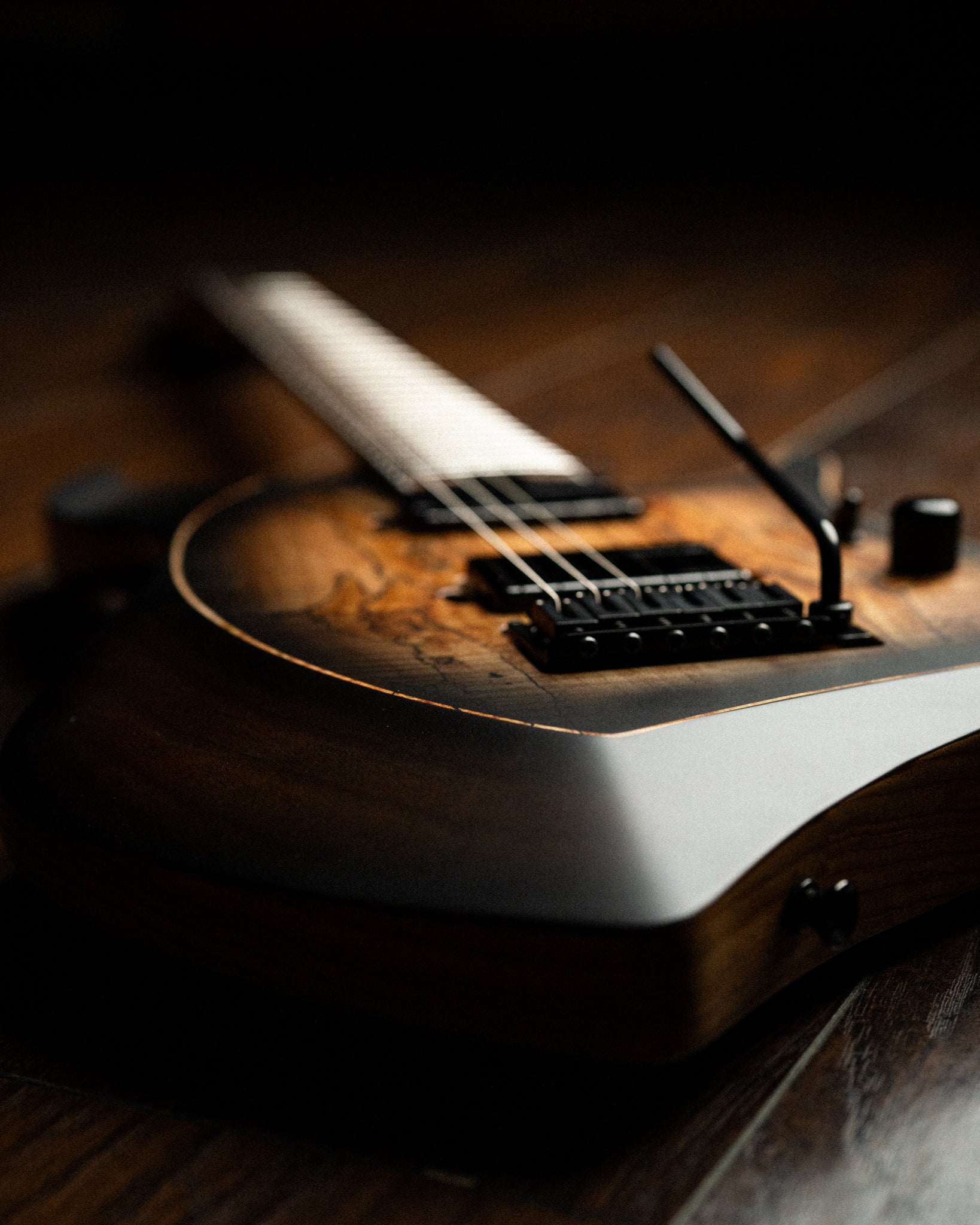 ĒMI 6 // CUSTOM // Spalted Blackburst