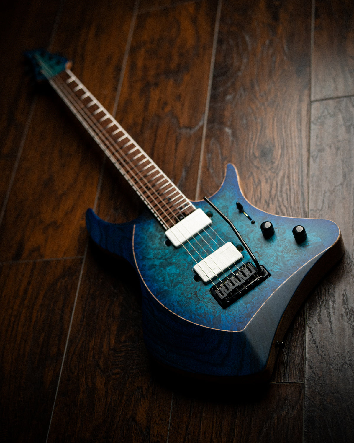 ĒMI 6 // CUSTOM // Oceanburst Burl