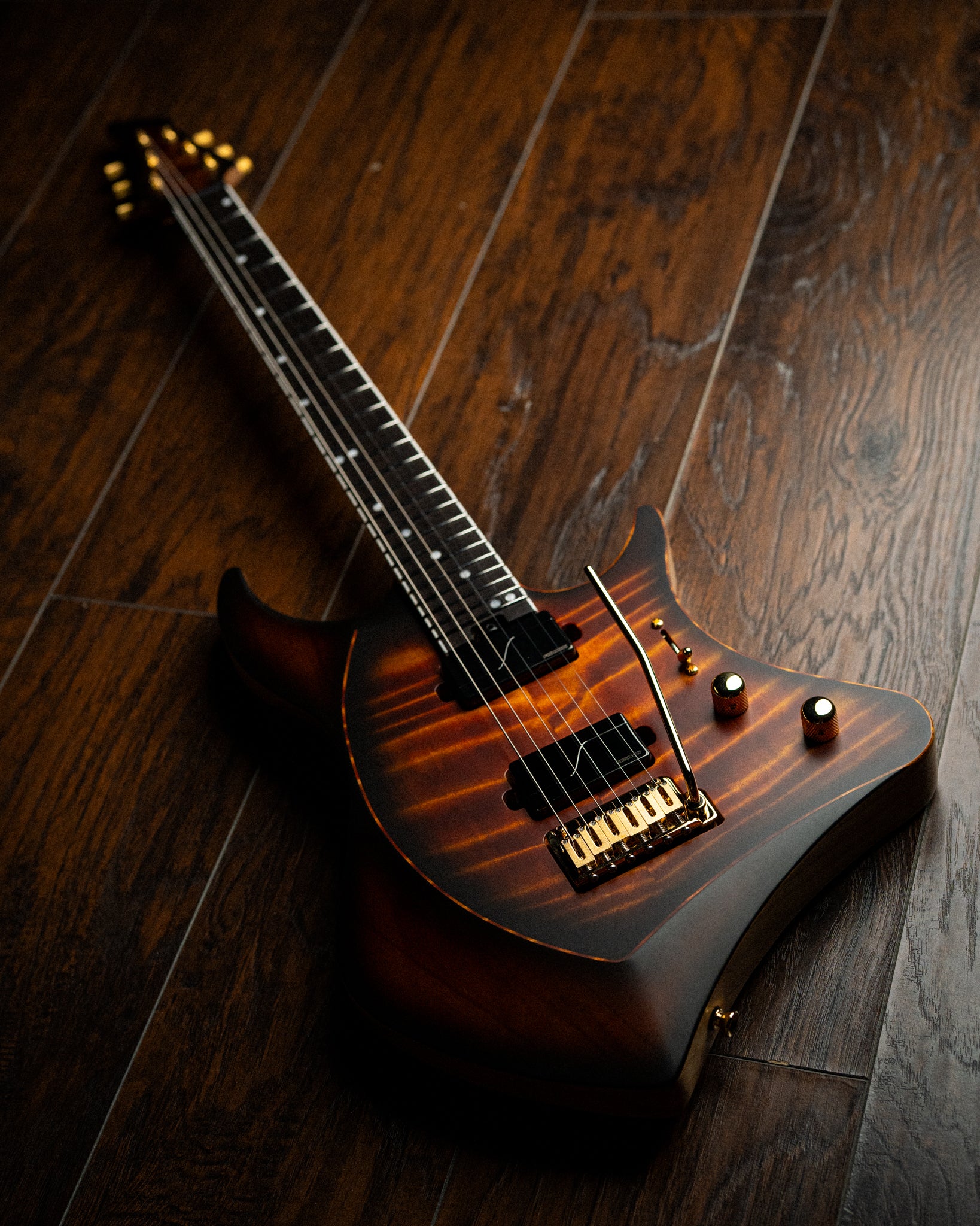ĒMI 6 // CUSTOM // Redwood