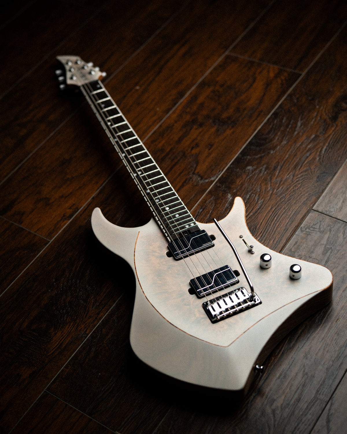 ĒMI 6 // CUSTOM // Whiteburst Burl