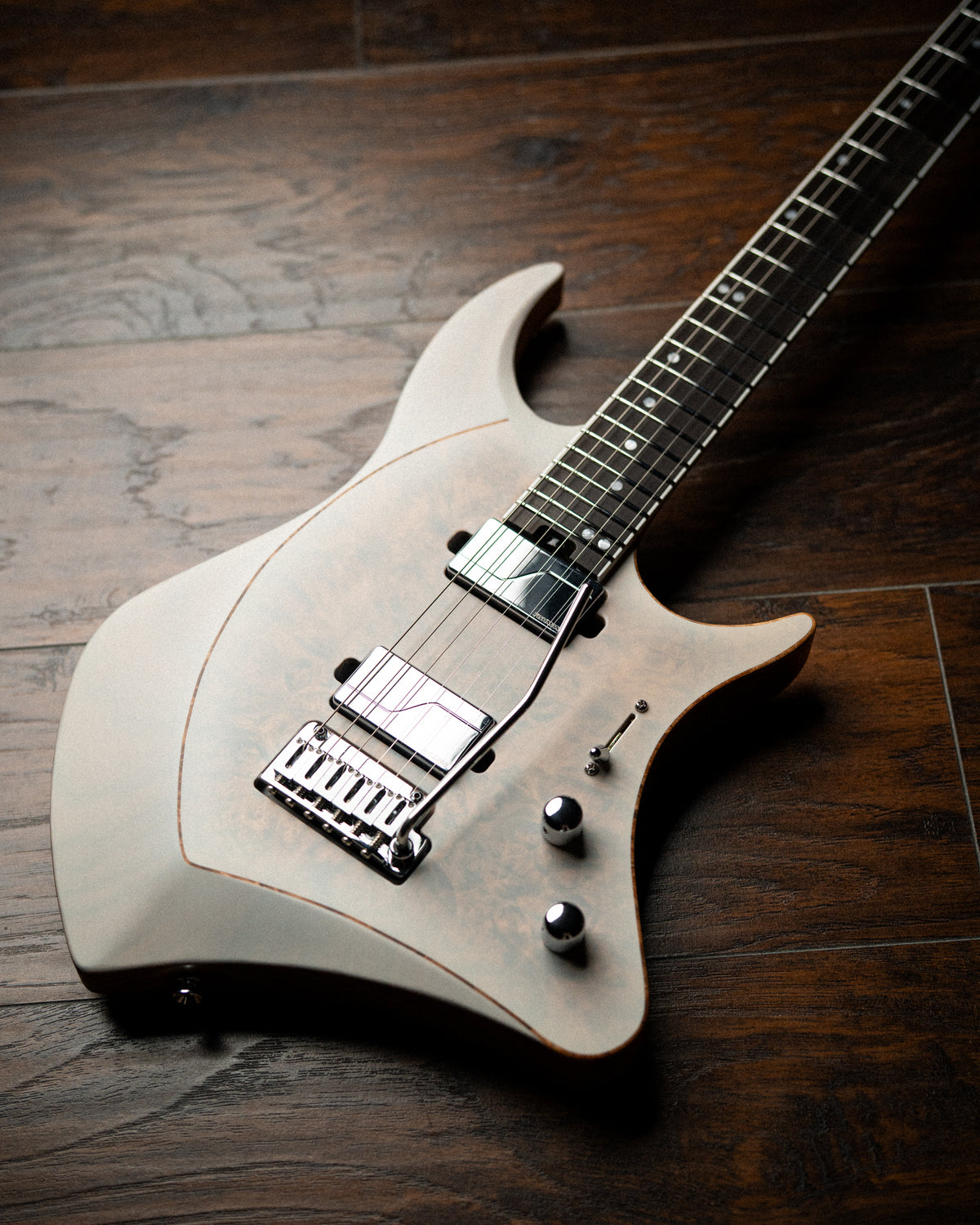 ĒMI 6 // CUSTOM // Whiteburst Burl