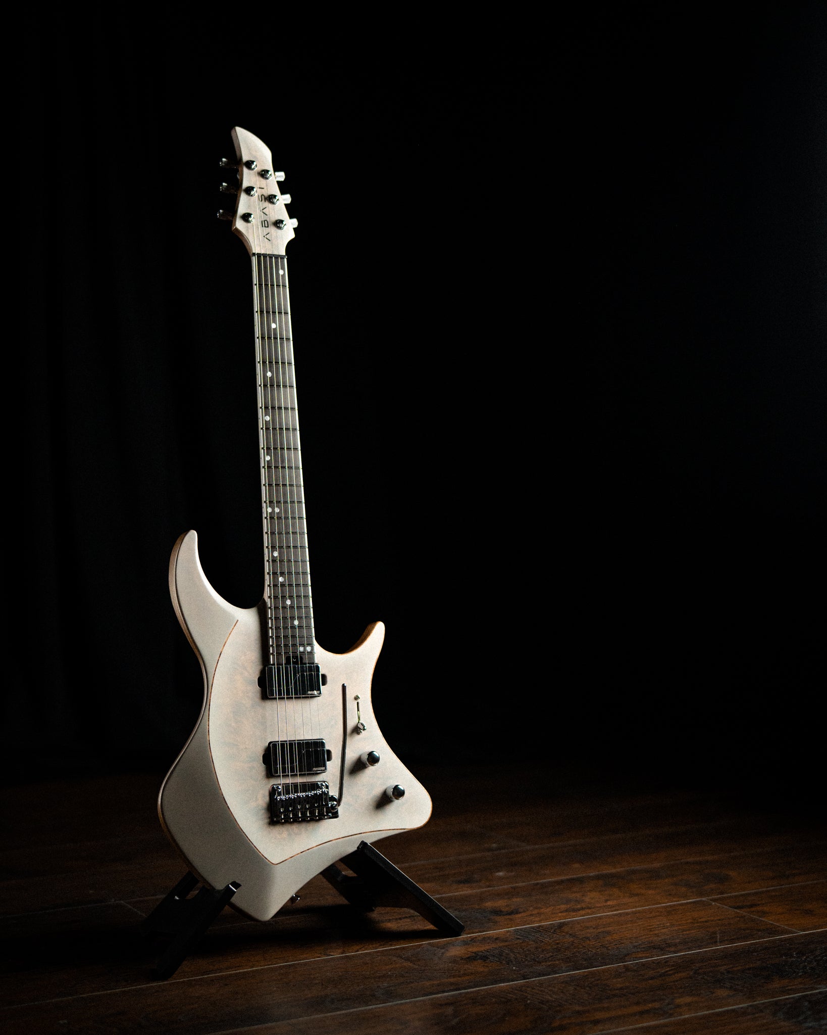 ĒMI 6 // CUSTOM // Whiteburst Burl