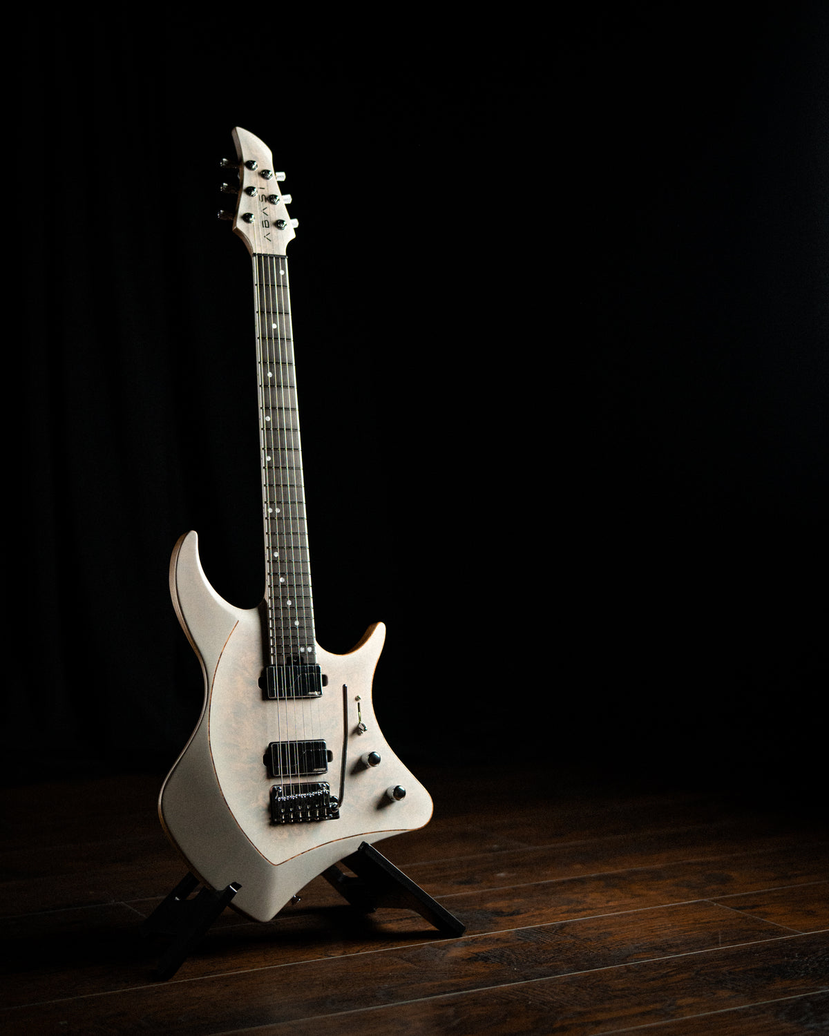 ĒMI 6 // CUSTOM // Whiteburst Burl