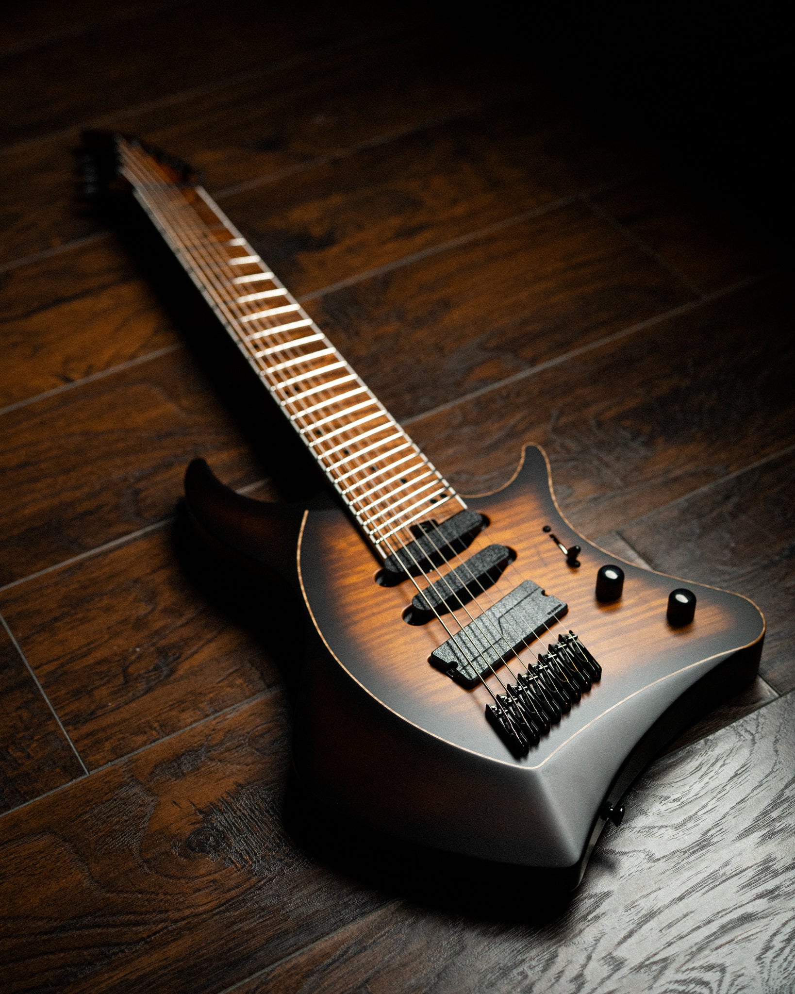 ĒMI 8 // CUSTOM // Violinburst
