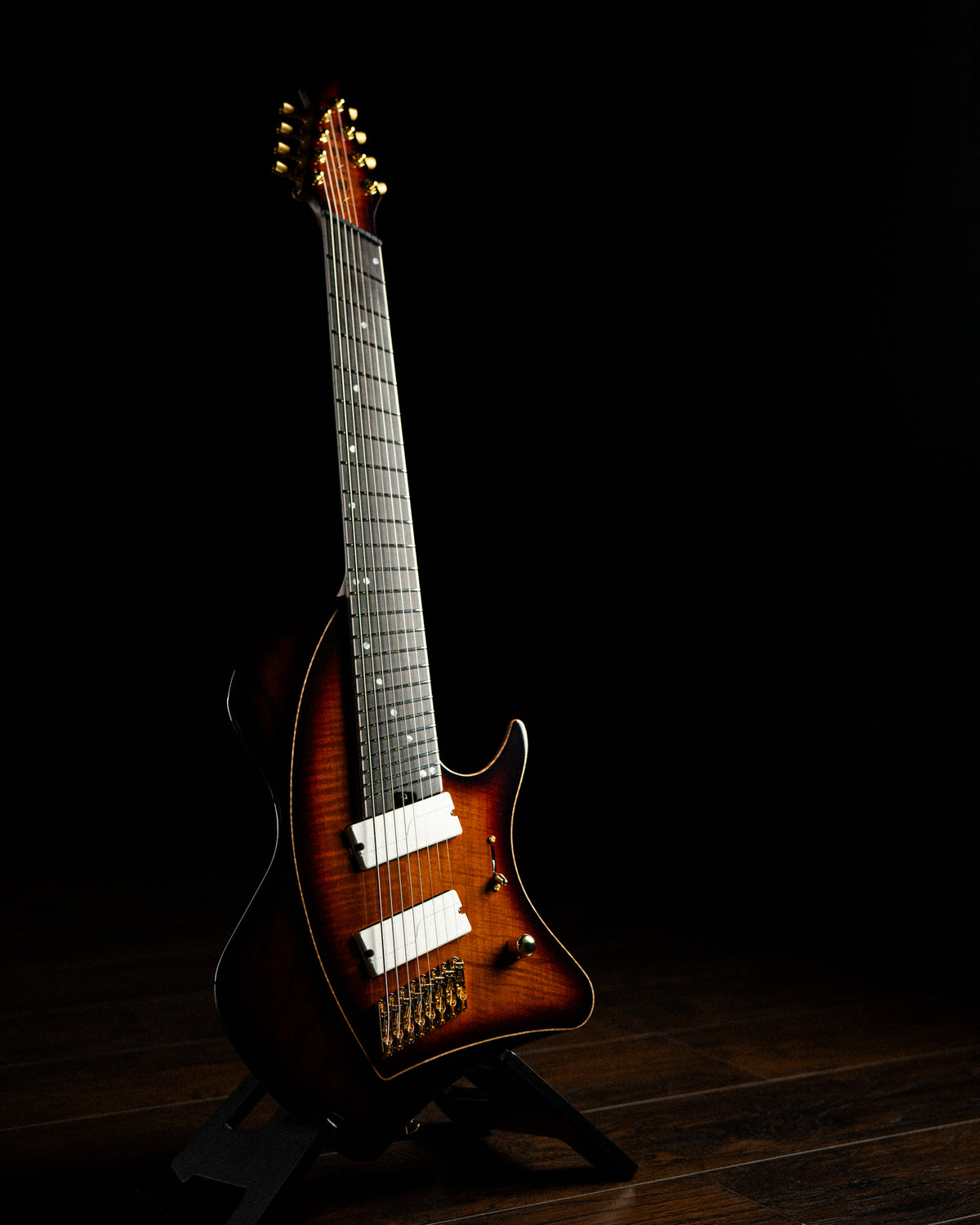LARADA 8 // Custom // Amberburst [Ebony FB]