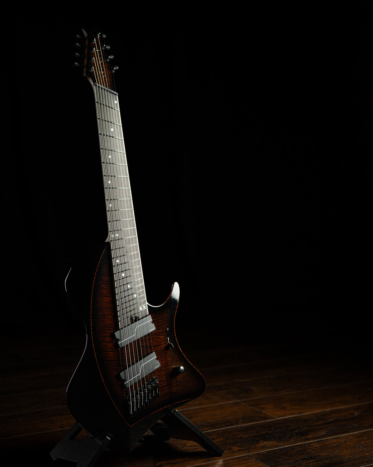 LARADA 8 // Custom // Lunaburst [Ebony FB]