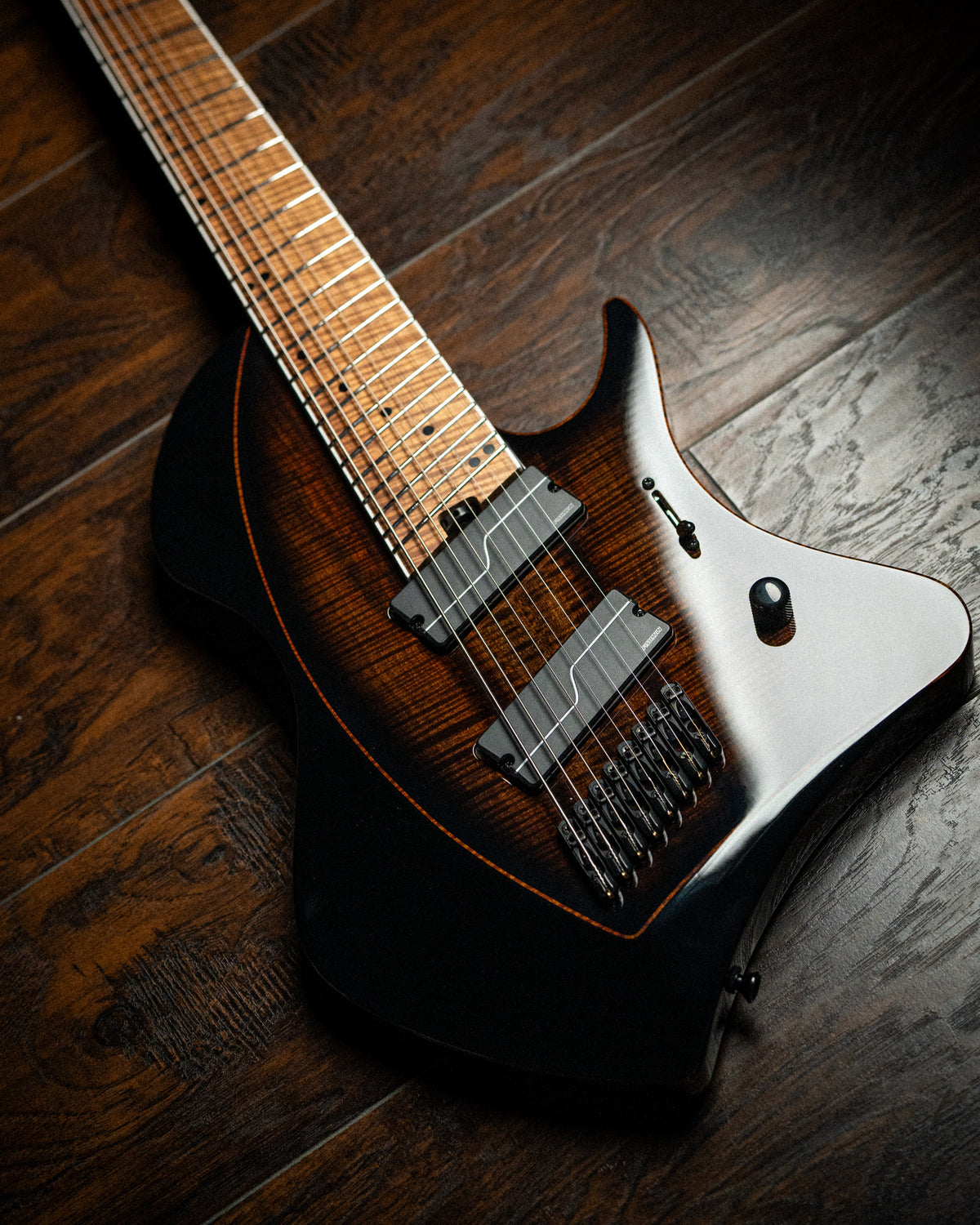 LARADA 8 // Custom // Lunaburst