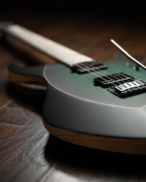 ĒMI 6 // CUSTOM // Emeraldburst Burl